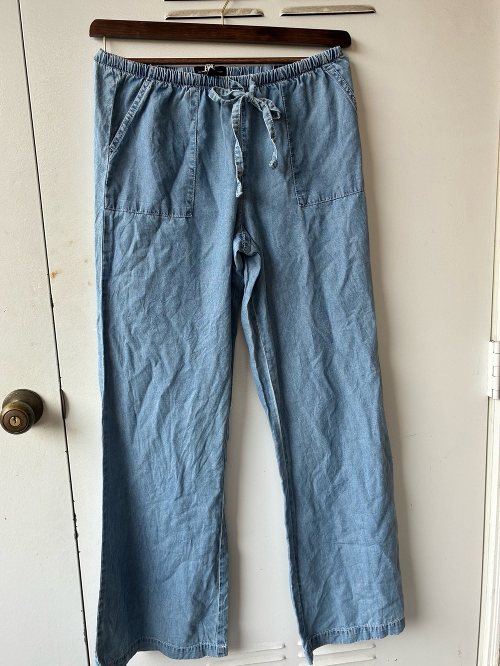 Rewash Low Rise Light Wash Denim Drawstring Pants - Picture 5 of 9